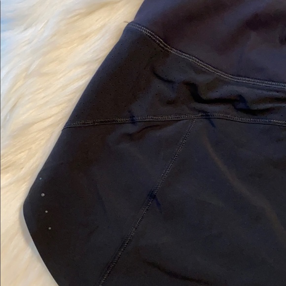 NWT Athleta Run With It 3.5" Short Black Small - Picture 8 of 16